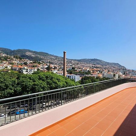 Garden And Seaview Apartment - Free Parking Funchal  Buitenkant foto