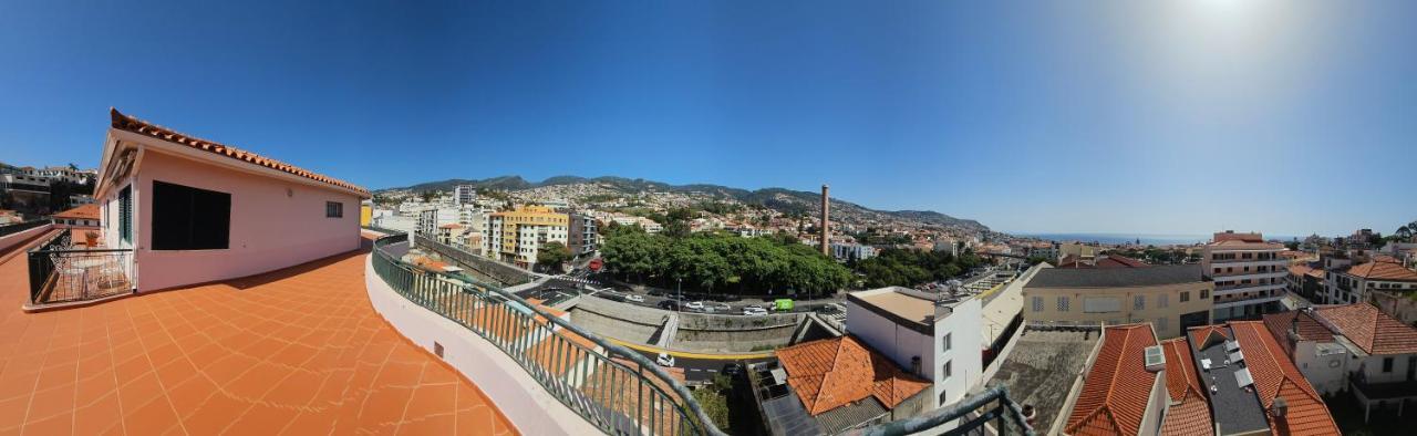 Garden And Seaview Apartment - Free Parking Funchal  Buitenkant foto