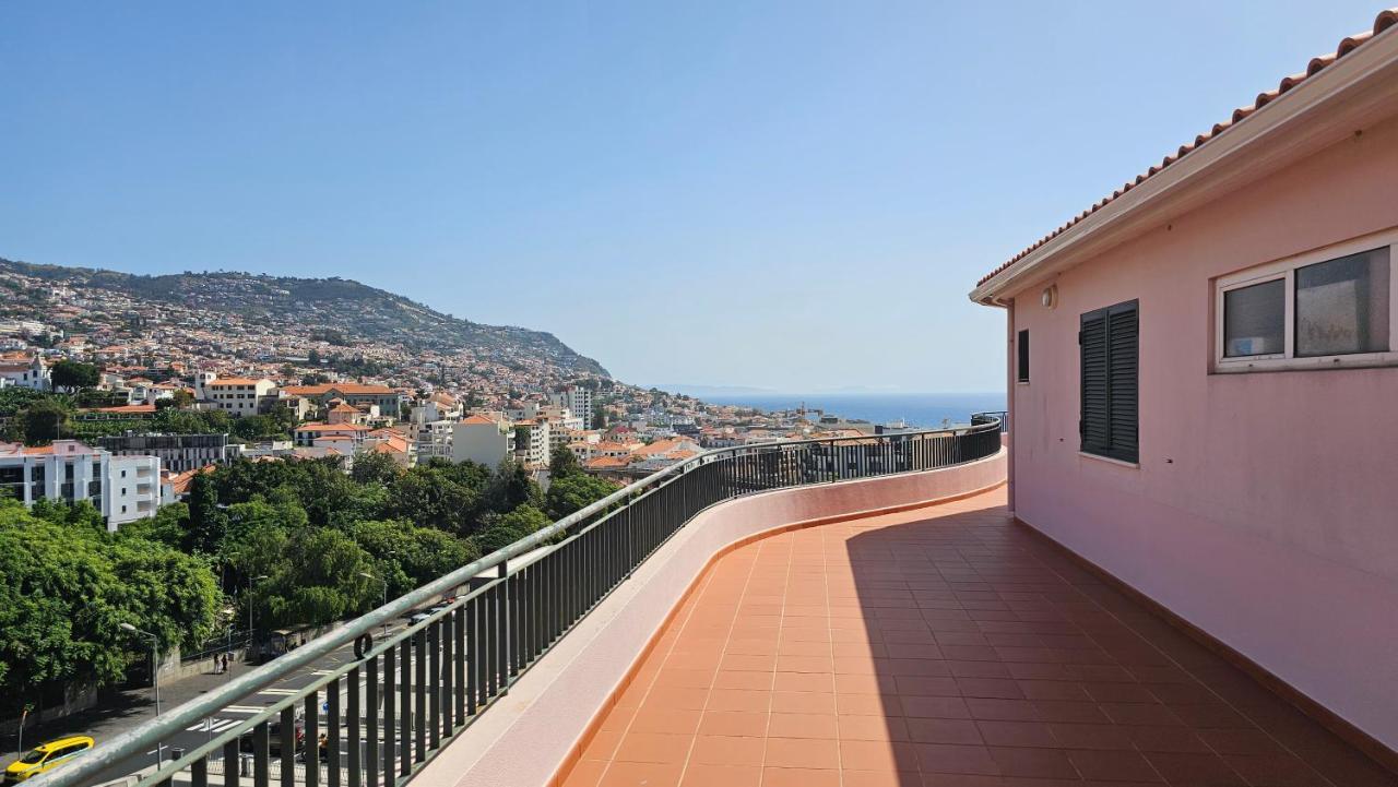 Garden And Seaview Apartment - Free Parking Funchal  Buitenkant foto