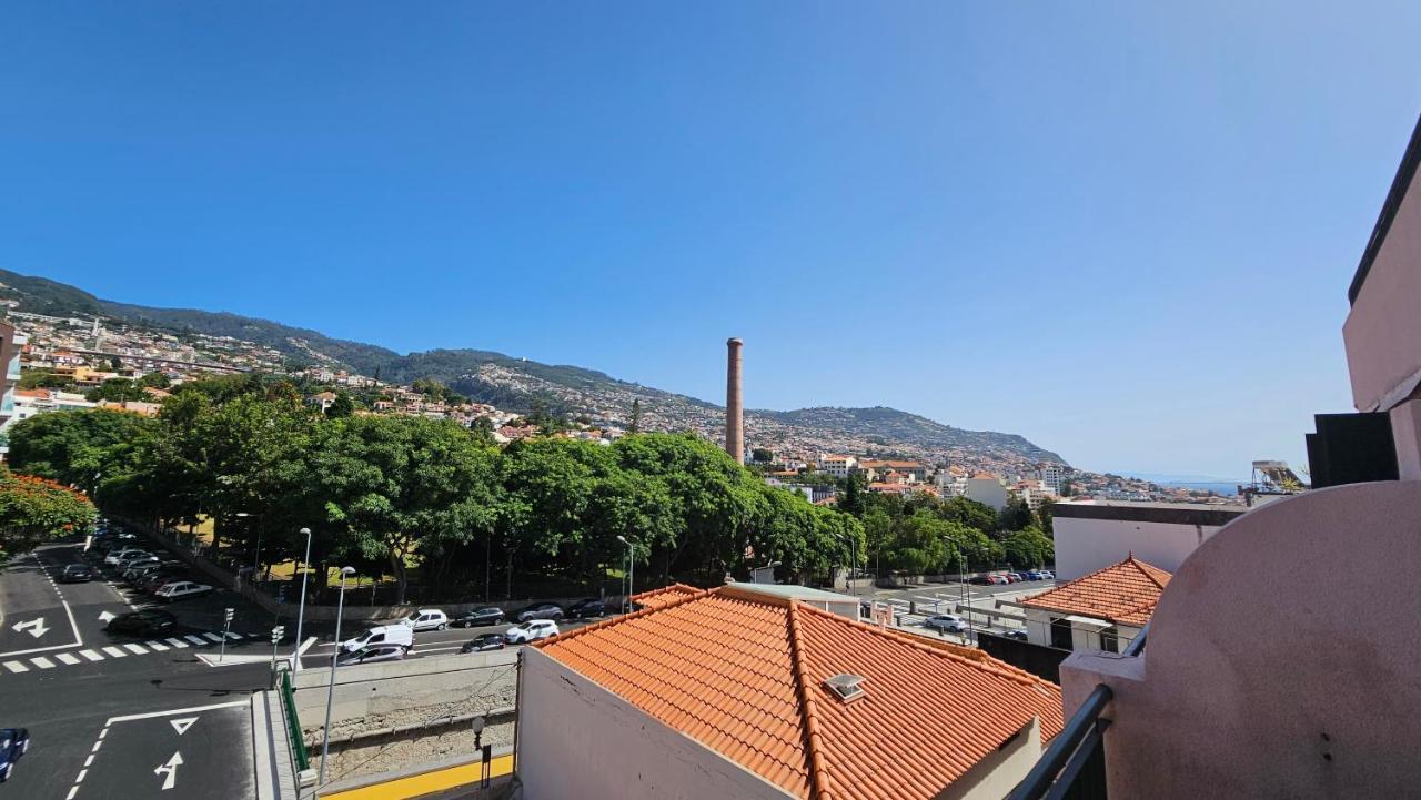 Garden And Seaview Apartment - Free Parking Funchal  Buitenkant foto